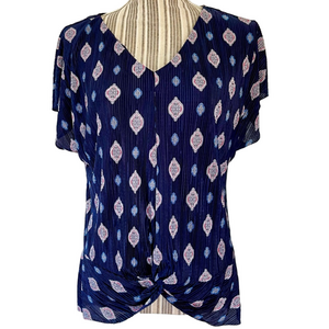 Dana Buchman blue knot front top size Medium